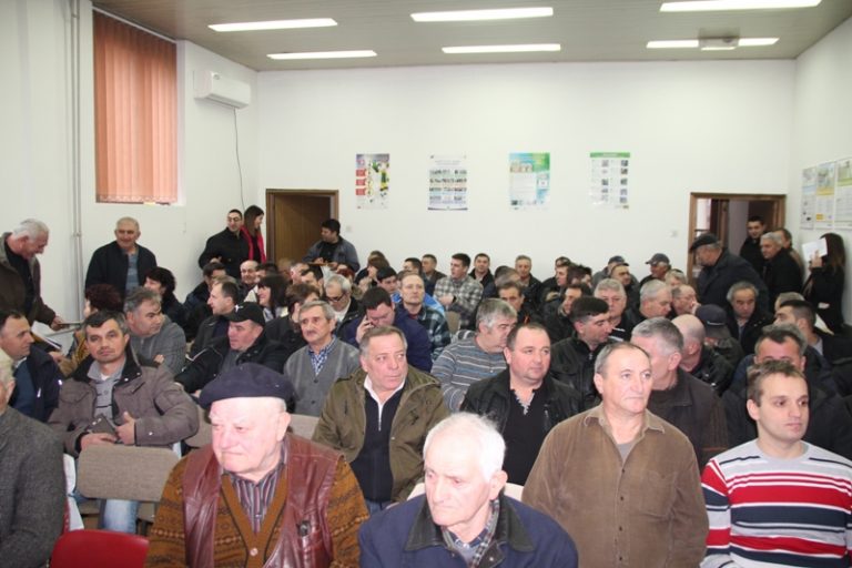 ПОЧЕЛА ЗИМСКА ШКОЛА
