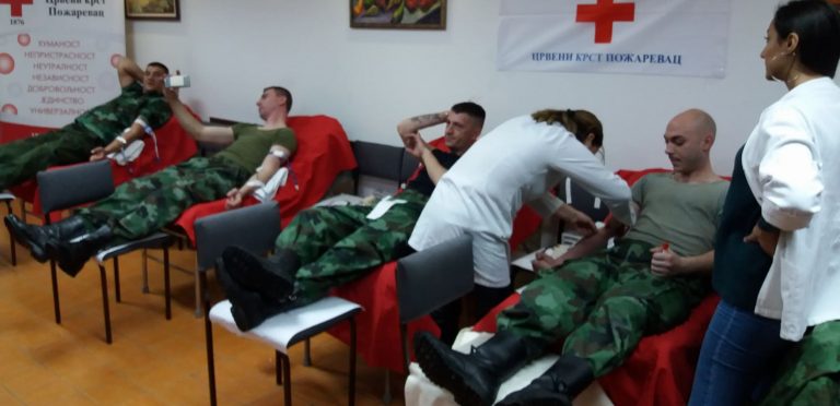 Од војске за Општу болницу 32 јединице крви