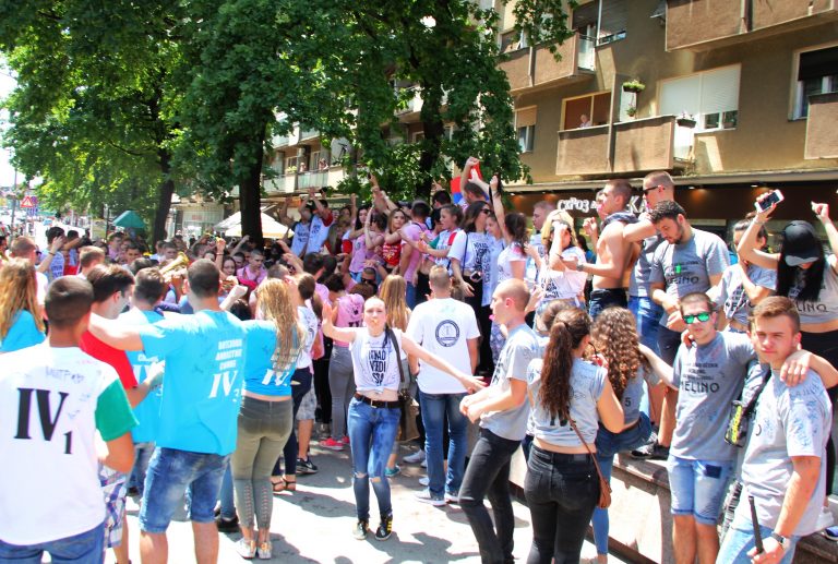 Матуранти Пожаревачке гимнaзије: „Готово је, готово!“