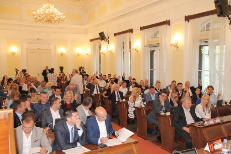 ПОЖАРЕВАЧКА СКУПШТИНА: Након ребаланса буџет 6 милијарди динара