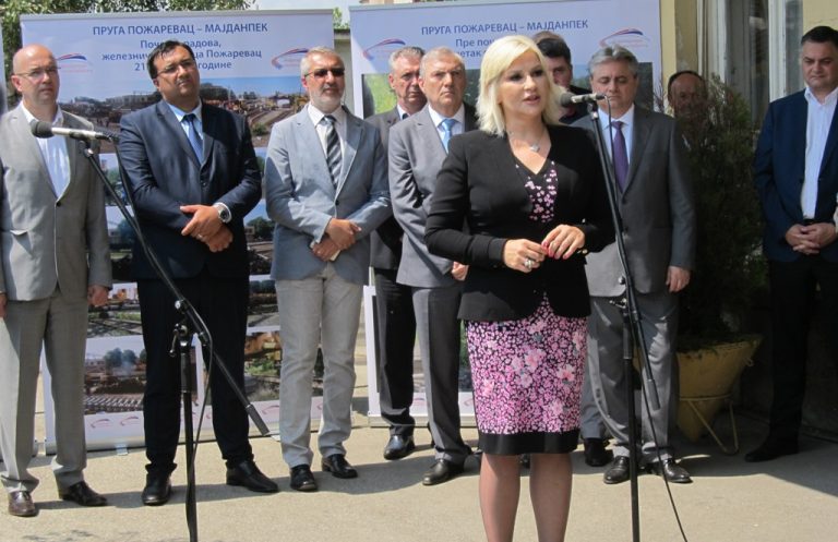 Зорана Михајловић обишла радове на ремонтовању пруге Пожаревац-Мајданпек