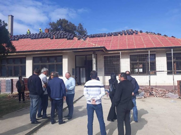 Петровац на Млави: Руководство општине обишло школу у Крвију