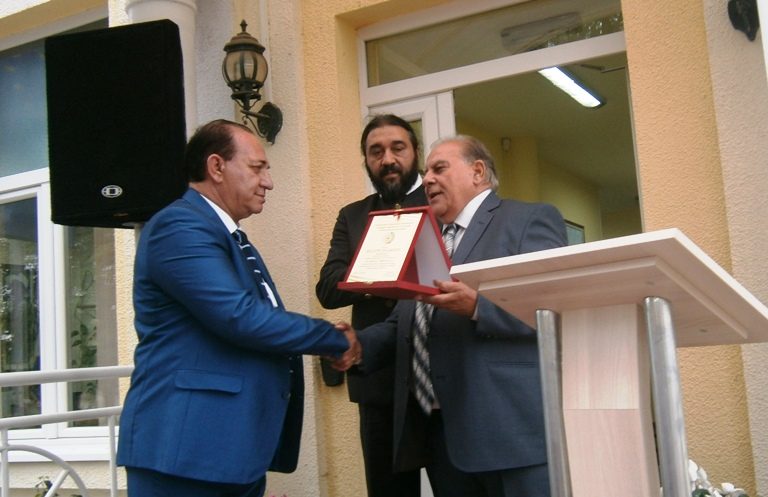 РОМСКИ ЕДУКАТИВНИ ЦЕНТАР: „Печат мира“ за равнопраност