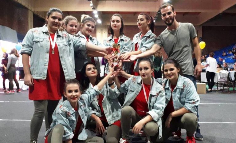 Знају само за прва места