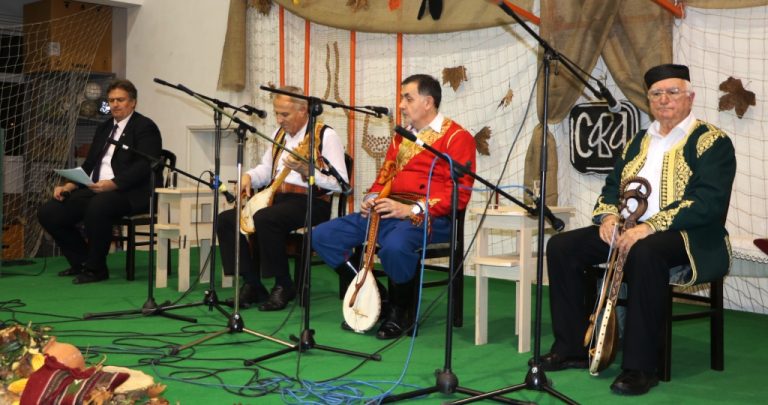 ШЕСТО ГУСЛАРСКО ВЕЧЕ: Вечне вредности Светосавља