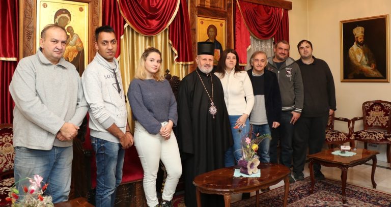 Владика Игнатије са новинарима пожаревачких гласила