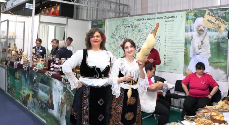 ПРЕДСТАВЉЕНЕ ЛЕПОТЕ ЖАГУБИЦА: Магијска привлачност Хомоља