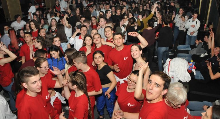 Домијада у Пољопривредној школи: Играли, певали и победили заједно