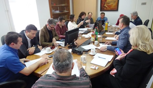 Општинско већe Кучево:  У знаку ребаланса буџета