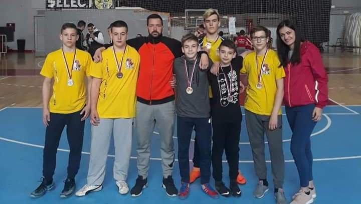 Петровачким рвачима шест медаља