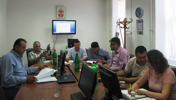 КУЧЕВО: О накнадама за коришћење јавних површина