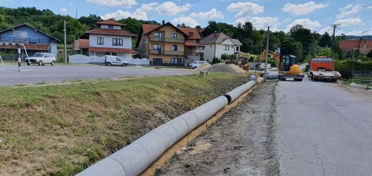 Петровац: Радови на уређењу канала у Новом Насељу