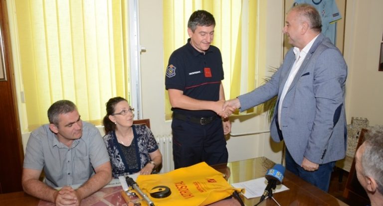 У ВЕЛИКОМ ГРАДИШТУ: Ватрогасцима уручена нова опрема