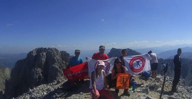 Заставе Пожаревца, Речи народа и Вукана  на врху Кучки Ком