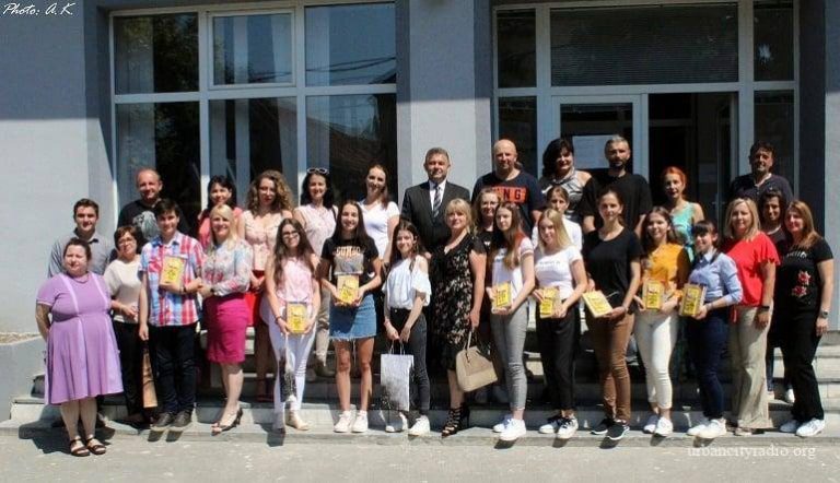 Општина Мало Црниће: Ђаци на пријему код председника