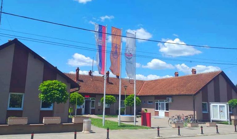 Скупштина у Костолцу: Шаманц поново директорка