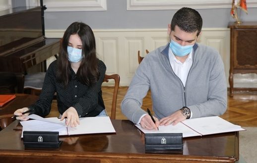 Пожаревац: Потписани уговори о стипендирању
