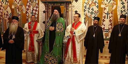 Устоличен српски патријарх Порфирије