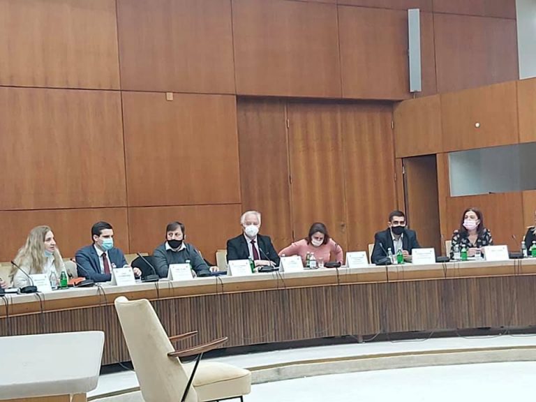Са мањинама о развоју образовања