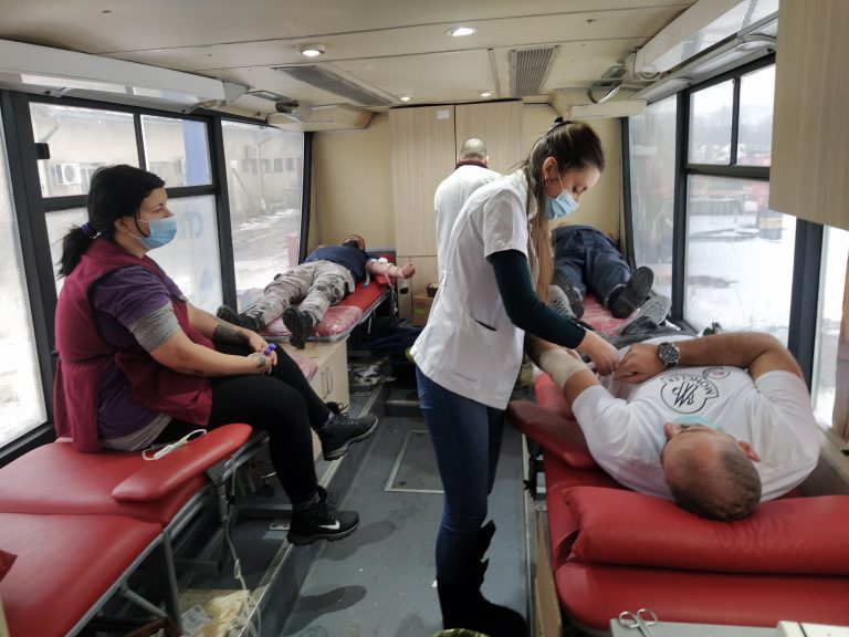 У Костолцу и Геораду: Прикупљено 35 јединица крви