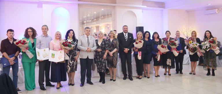 У Малом Црнићу прослављени Митровдан и Дан просветних радника