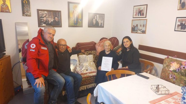 Акција Црвеног крста Жабари: Захвалност најстаријим суграђанима