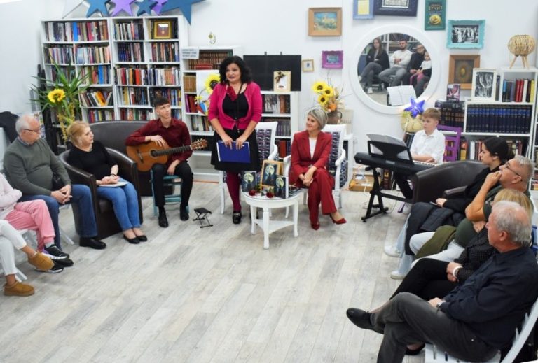 Месечарење са Александром Вујчић