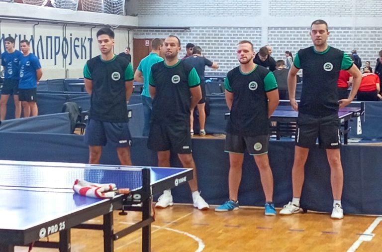 Костолaчки стонотенисери однели три победе