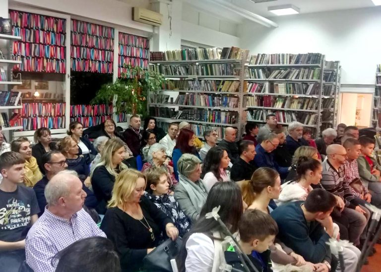 Уз нову књигу песама Магдалене Реџовић: Стихови који спајају