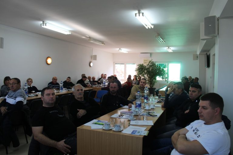 У Малом Црнићу обука за употребу пестицида