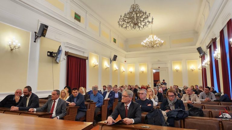 У Пожаревцу стручни скуп о исхрани животиња: Смарт исхрана за опстанак сточарства