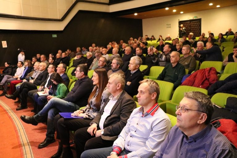 У Костолцу, 14. Регионално саветовање пчелара