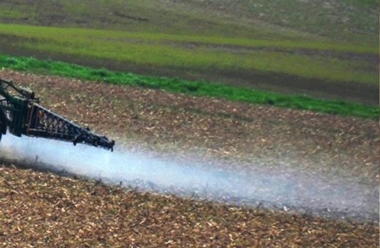 Мешање и пресипање средстава за заштиту биља