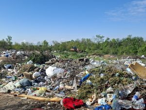 Санирана дивља депонија у Лучици. Следе Брежане и Дубравица.