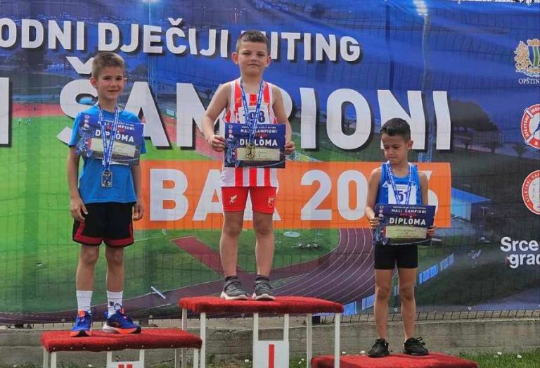 Теодору Трајићу сребро  у Бару