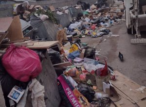 Апел Костолчанима да не бацају смеће ван контејнера