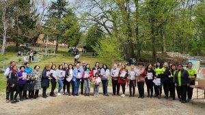 У Пољани: Међународни ускршњи етно фестивал. Ватромет у 21 час