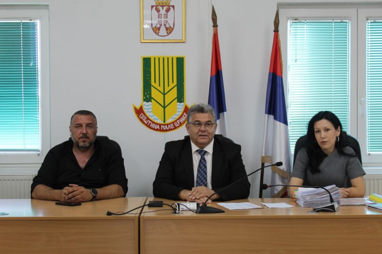 У Малом Црнићу: Потписани уговори са удружењима