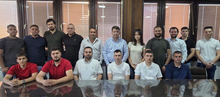 На састанку СПС-а о јачању омладинских организација