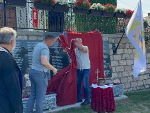 У Турији, откривено Спомен обележје палим ратницима