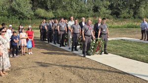 У Костолцу, венци на Спомен обележју рударима – градитељима темеља будућности