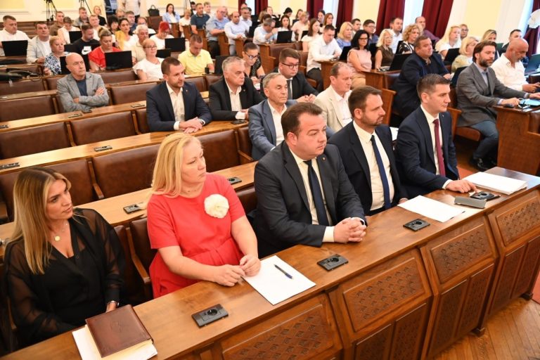 Седница Скупштине града Пожаревца: Центру за социјални рад у Пожаревцу ново возило