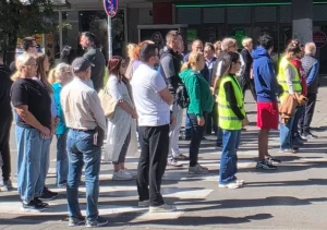 У Пожаревцу и Костолцу: Тишина за страдале у Новом Саду