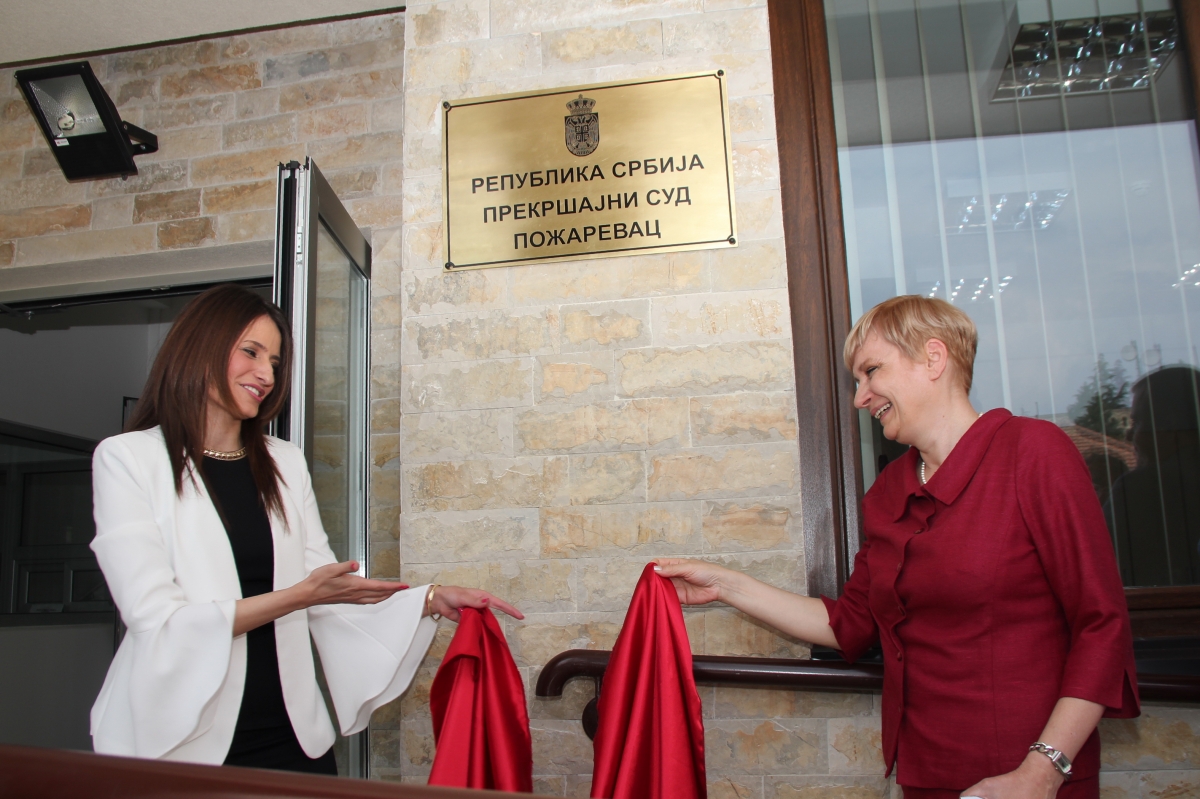 Кубуровић и Петровић симболично отварају нову зграду